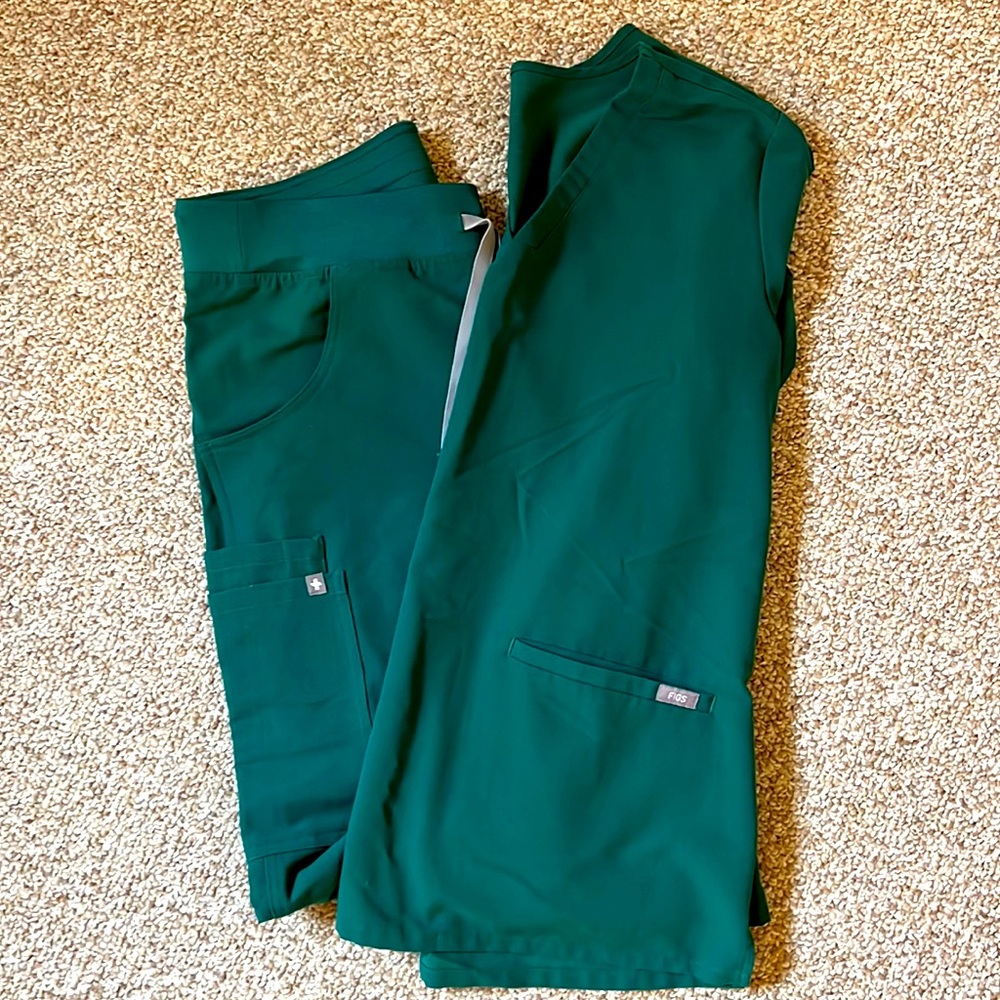 Figs Hunter Green Set